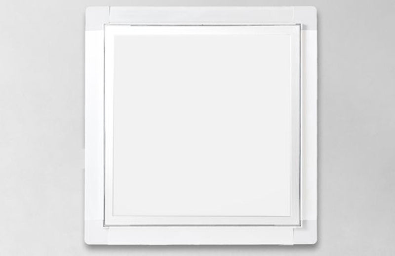 Botola di ispezione per cartongesso con plafoniera a LED e telaio in alluminio e sportello removibile, IP40 installabile filomuro e su tutti i controsoffitti