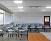 Pannello Controsoffitto 60x60 cm Fonoassorbente in Cartongesso - Akifix Kyryos Passo 16 foto ambientata in una aula
