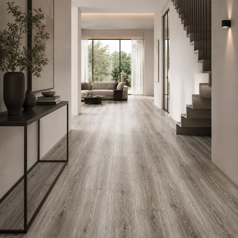 Pavimento SPC Baufloor Sabbia 5 mm effetto legno grigio in ingresso moderno