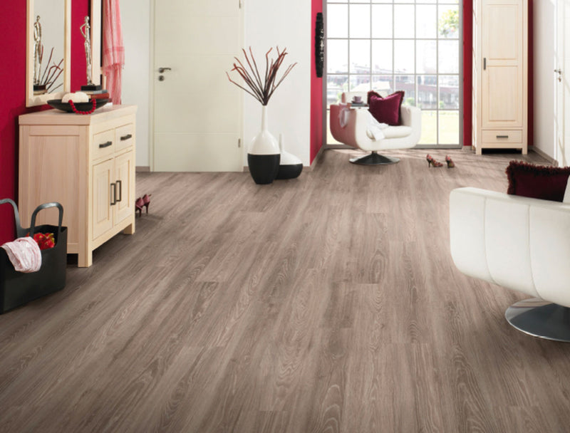 Pavimento laminato da 7mm BAUFLOOR BORDEAUX foto ambientata luminosa