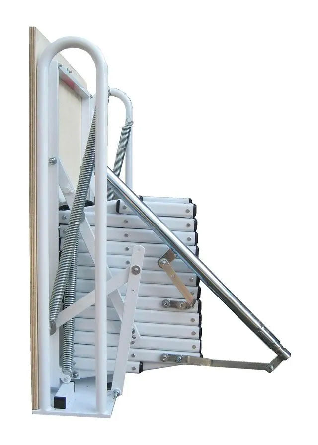 Ingombro minimo scala retrattile a pantografo chiusa