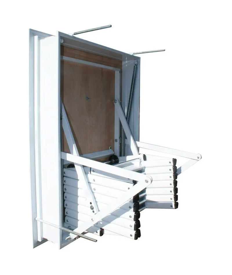 Scala retrattile Stalux richiusa all'interno del proprio telaio metallico, vista laterale che mostra il sistema di molle e i bracci di supporto.