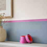 Nastro Sensitive applicato su parete per linea di taglio netta