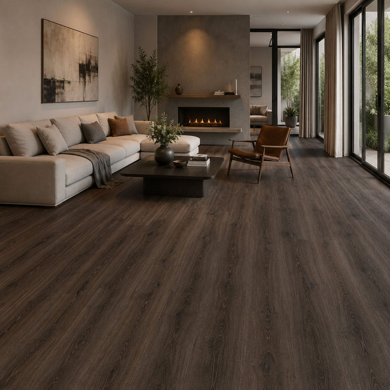 Pavimento SPC Baufloor Pino 7 mm ambientato in soggiorno moderno
