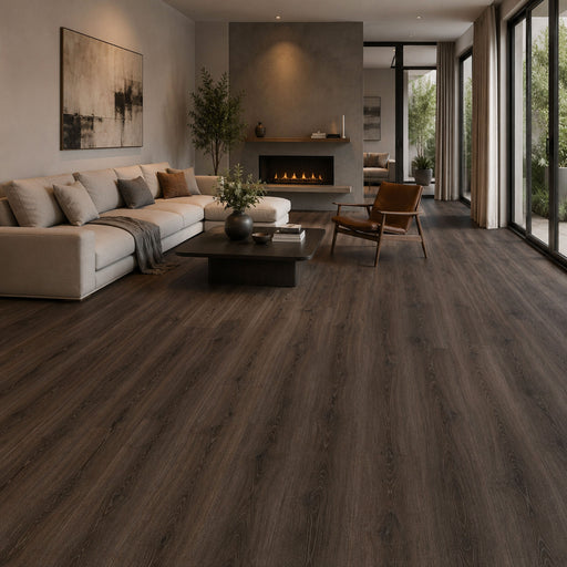 Pavimento SPC Baufloor Pino 7 mm ambientato in soggiorno moderno
