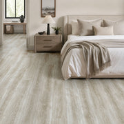 Pavimento SPC Baufloor Primula 5 mm effetto legno chiaro in camera da letto