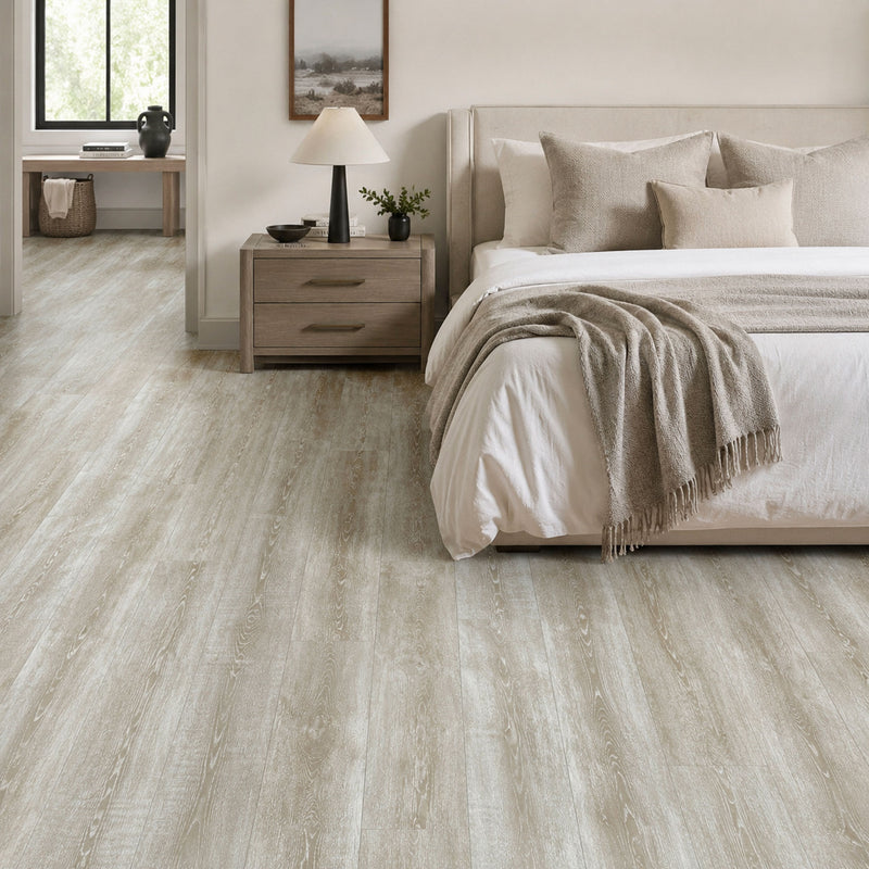 Pavimento SPC Baufloor Primula 5 mm effetto legno chiaro in camera da letto